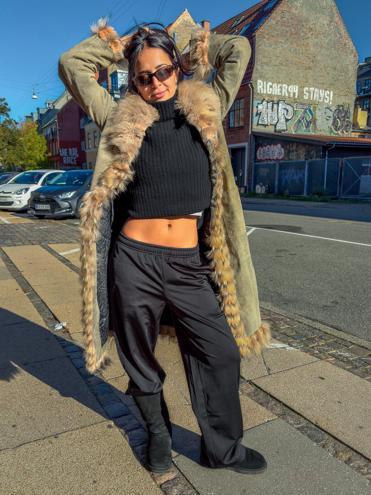 Michelle is 167 cm tall and wears size S. | black