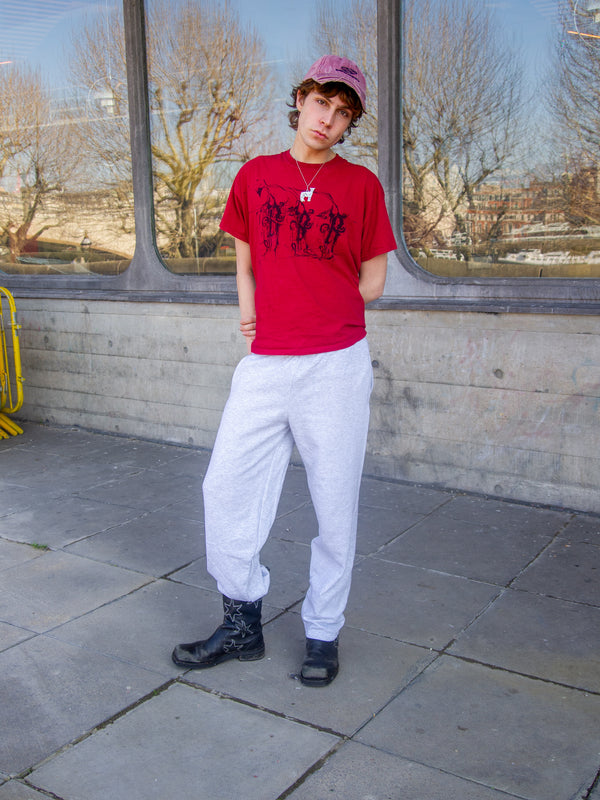 Alex is 190 cm tall and wears size M. | grey