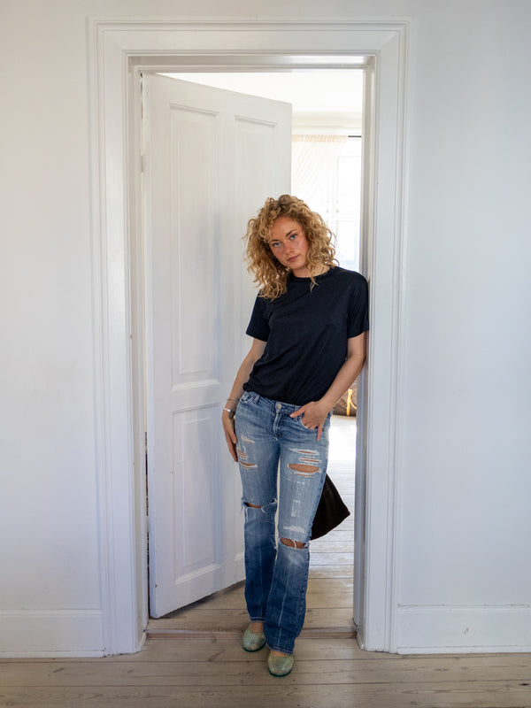 Cecilie is 168 cm tall and wears size S. | black