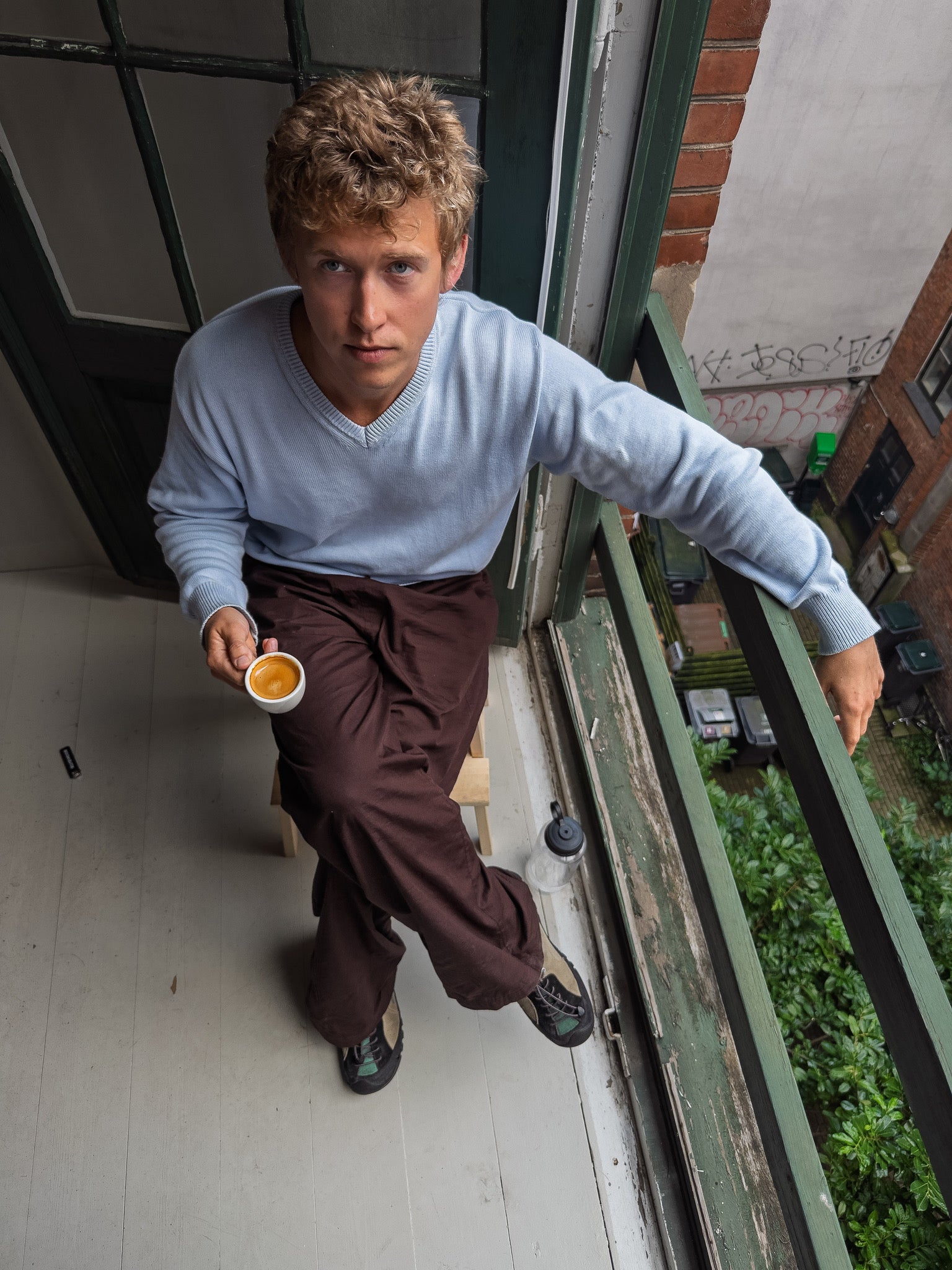 Peter is 188 cm tall and wears size XL. | dark brown