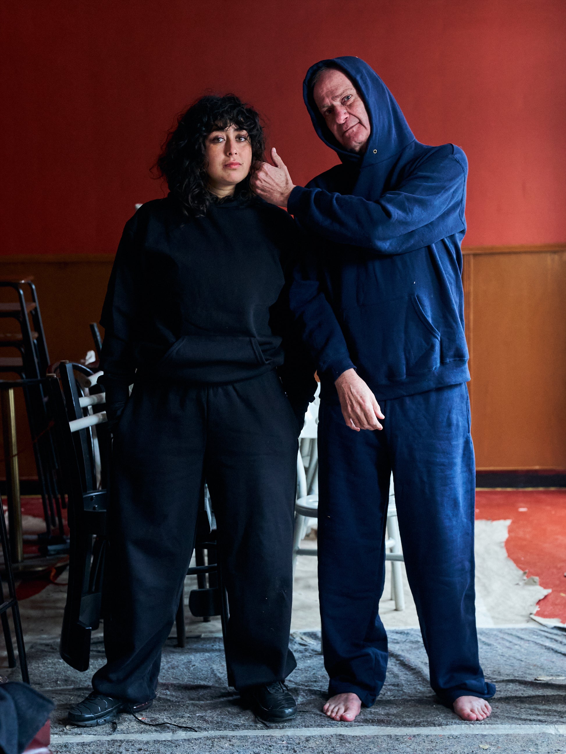 Mina is 165 cm tall and wears size M. | black