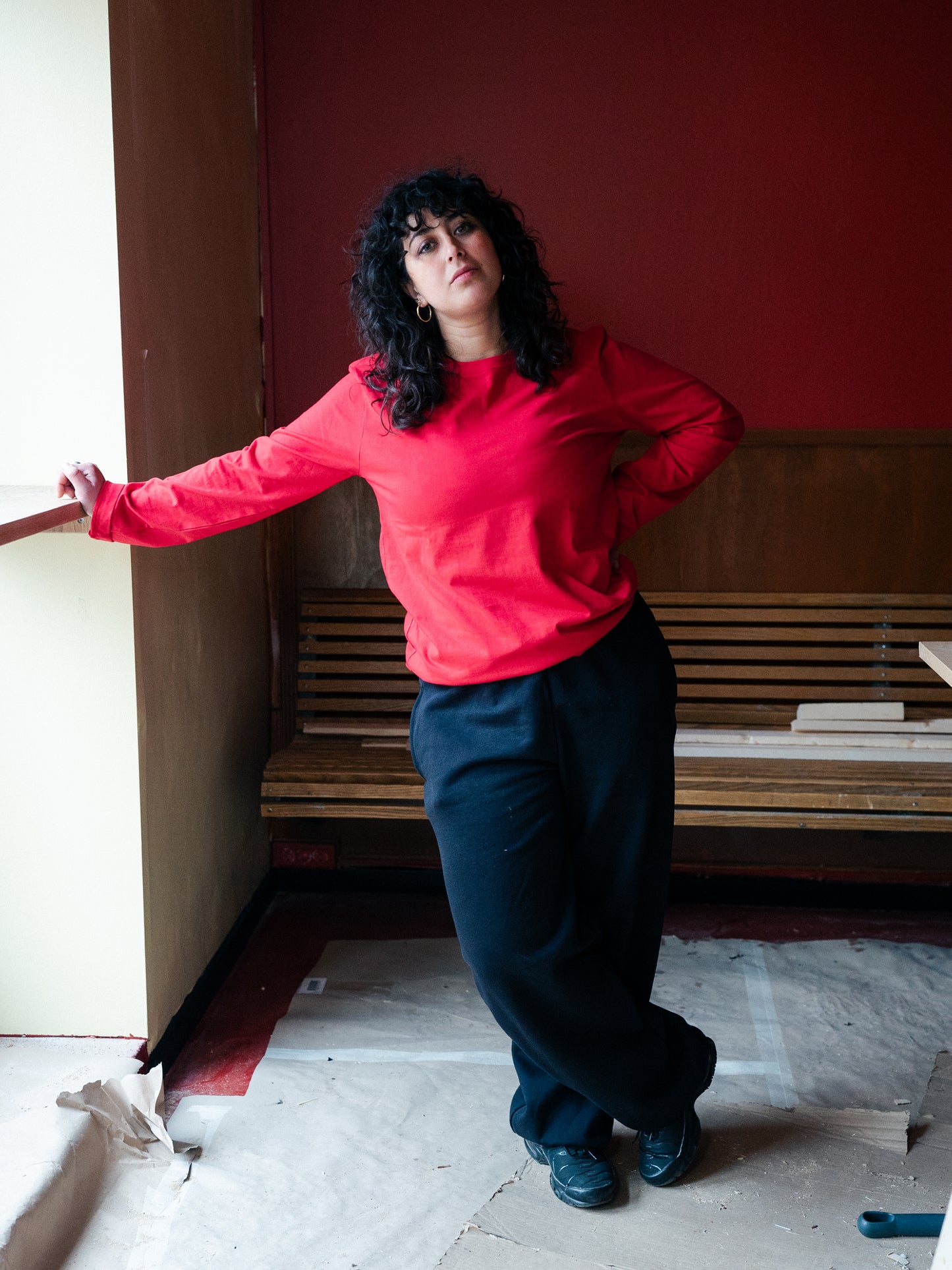 Mina is 165 cm tall and wears size L. | black