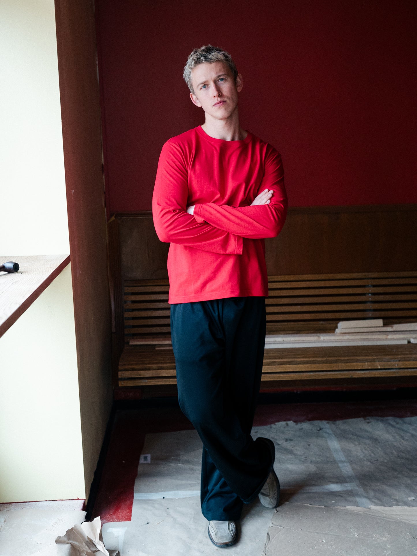 Peter is 188 cm tall and wears size XL. | black